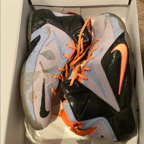 Lebron 12 Easter - Picture 1 of 7